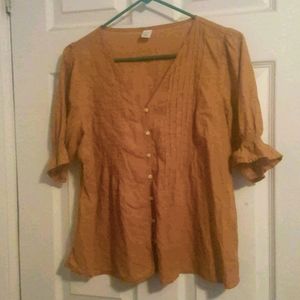 Mustard blouse with buttons